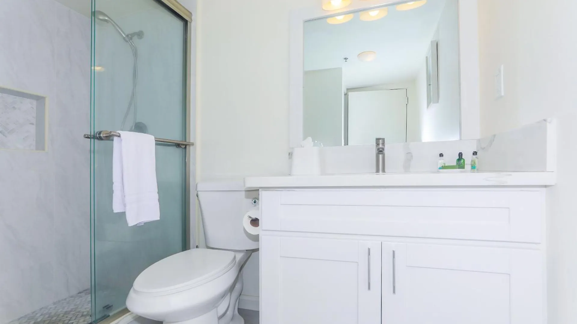 Ilikai Tower 936 Lagoon View 1Br Гонолулу Апартаменты